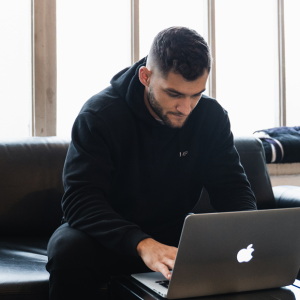 Stres – tih, a glasen sovražnik sodobnega časa